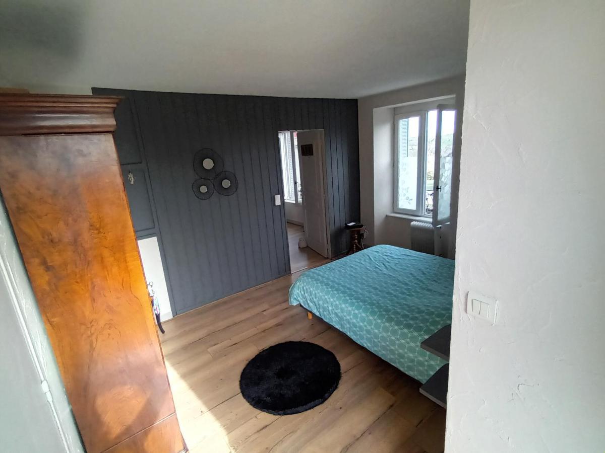 Le Miraillet, gîte Saint-Illide Extérieur photo